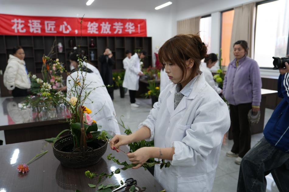 以赛促学强技能，以学促用育英才——我校2025年校级技能大赛成功举办